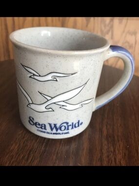 1980 Sea World speckled ceramic mug featuring embossed seagulls